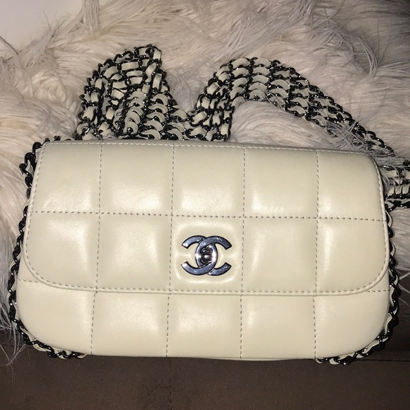 CHANEL ROCK AND CHAIN FLAP BAG. Firm price ! - Picture 3 of 10